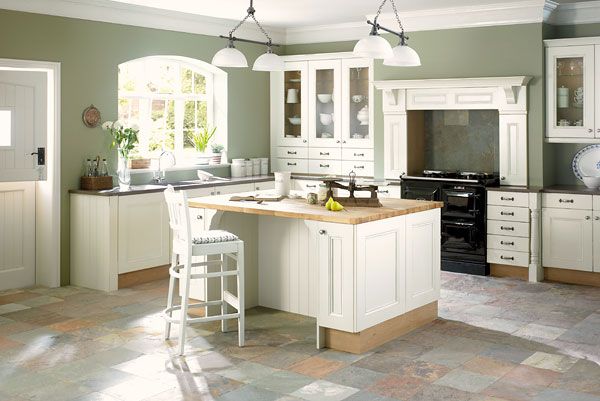 Featured image of post Dark Green Kitchen Walls With White Cabinets