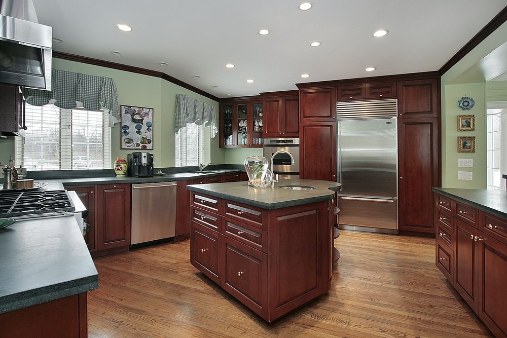 Featured image of post Dark Green Kitchen Walls With Wood Cabinets